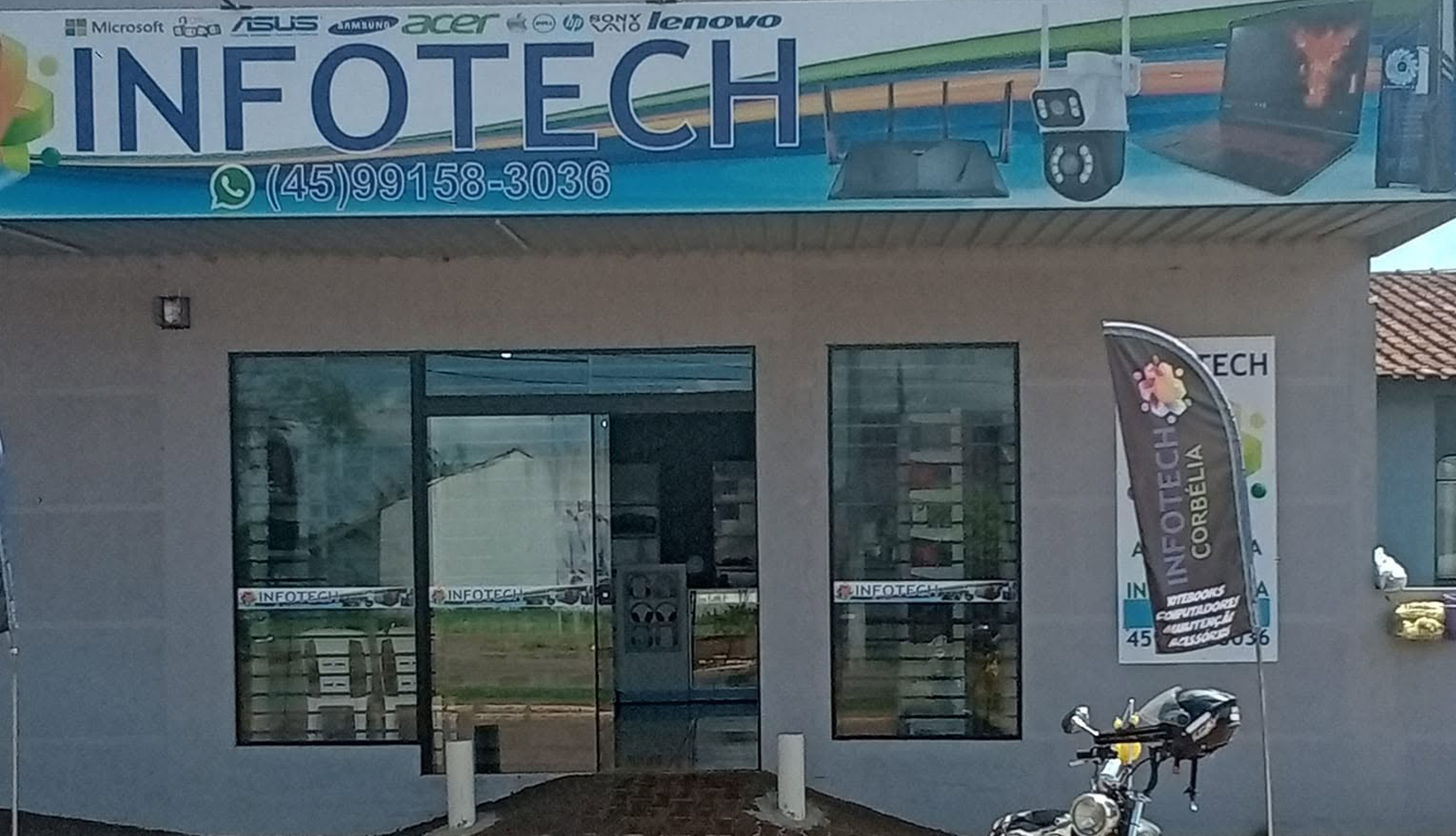 Vista frontal da loja Infotech Corbélia em Corbélia - PR